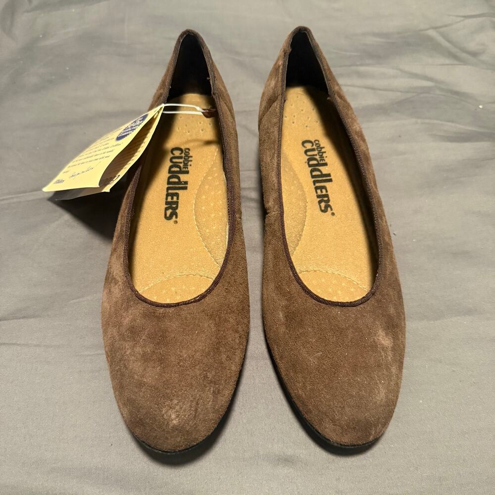 NEW Cobbie Cuddlers Suede Comfort Flats Women's Sz 8.5 Casual Slip On Shoes